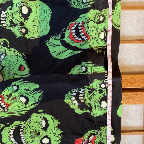 Hot Topic Zombie Print Leggings - Picture 4 of 11